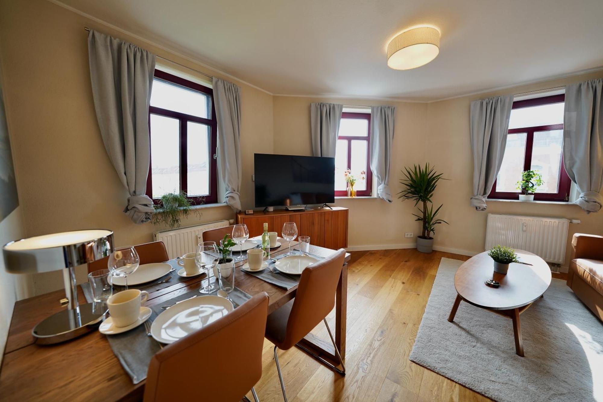 Edler Wohnraum Noble Stadtoase Mit Boxspringbett, Kaffeevollautomat & Parkplatz Zwickau Exterior foto